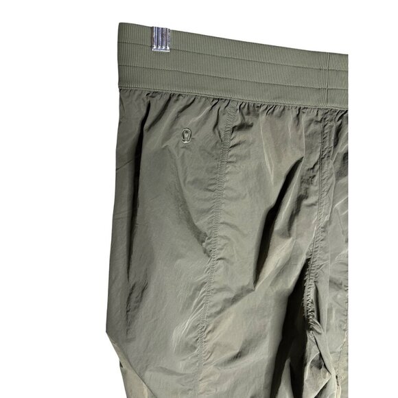 Lululemon Front Zip Mid-rise Ruched Crop Pants Army Green-sz 12 - Picture 13 of 14